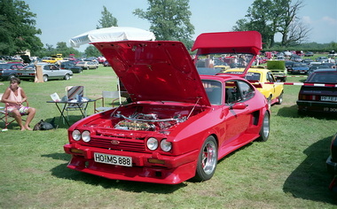 Prsentation der veredelten, getunten Motorrume
Presentation of the refined, tuned engine compartments
Prsentation des compartiments moteur amliors et tuns
